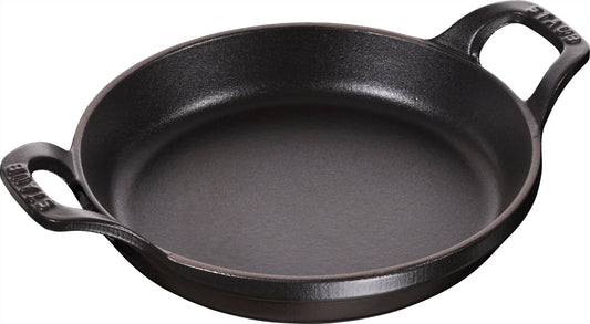 Staub Ofenform aus Gusseisen, 20 cm, für gleichmäßiges Garen und ansprechende Präsentation