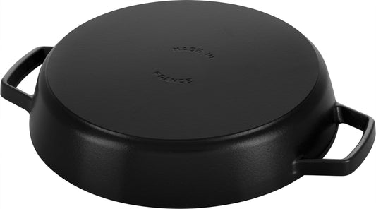 Staub Bratpfanne 26 cm aus Gusseisen für professionelles Kochen