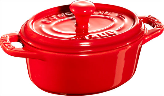Staub Mini Cocotte 11 cm Kirsch-Rot für die Zubereitung und Präsentation von Speisen