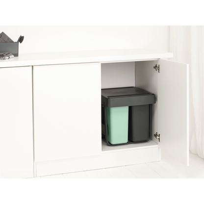 Brabantia Einbaubeimer Sort & Go für Mülltrennung in der Gastronomie