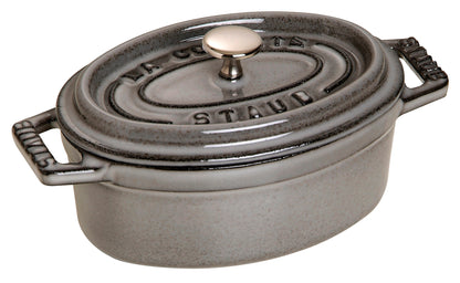 Staub Mini Cocotte, 11 cm aus Gusseisen zur Zubereitung kleiner Speisen
