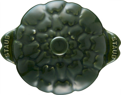 Staub Cocotte 13 cm in Basilikum-Grün, ideal für die Zubereitung und Servierung von Speisen