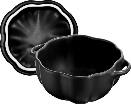 Staub Cocotte aus Keramik für die Zubereitung von Speisen