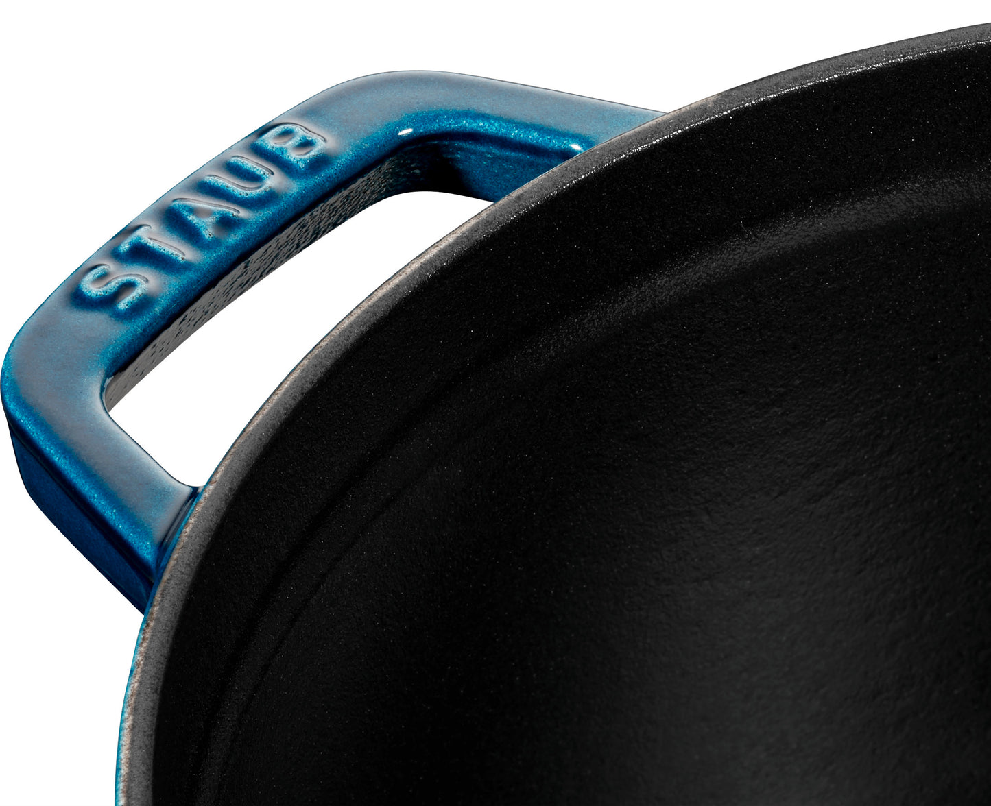 Staub Cocotte 24 cm aus Gusseisen für vielseitige Kochanwendungen