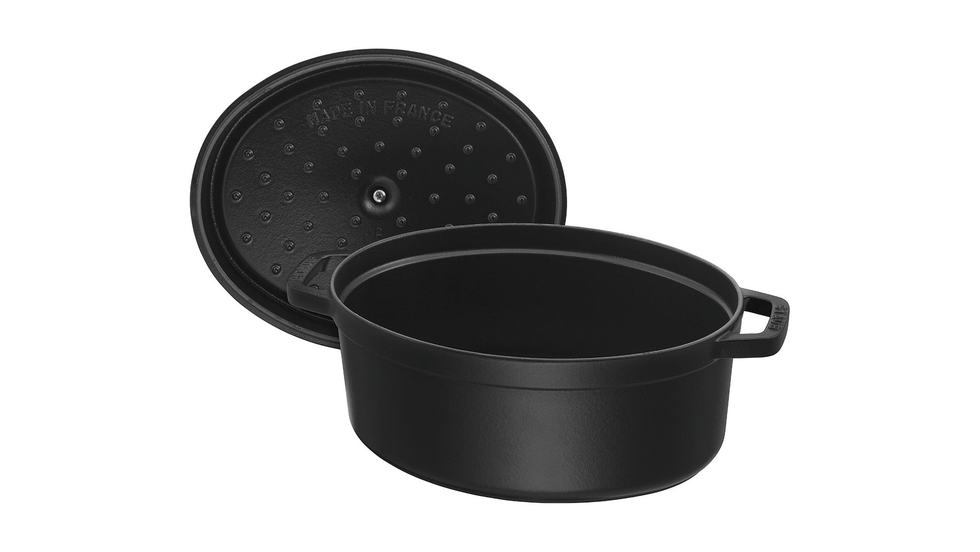 Staub Cocotte aus Gusseisen, ideal für das Kochen von verschiedenen Gerichten