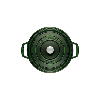Staub Cocotte aus Gusseisen, geeignet für Induktionsherde, ideal für die Gastronomie.