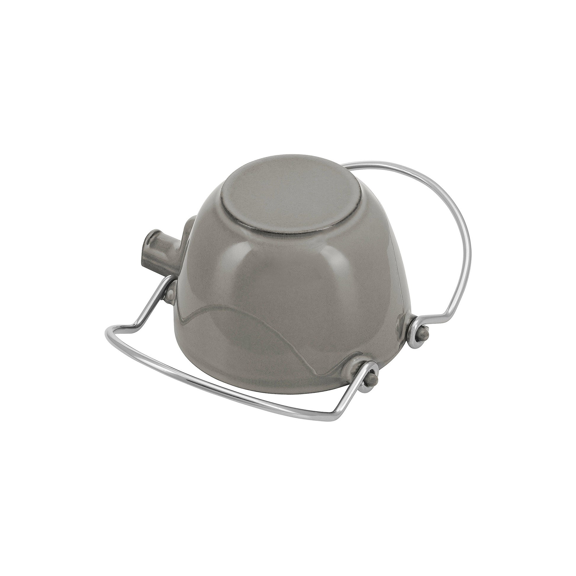 Staub Teekanne in Graphit-Grau, geeignet für die Teezubereitung.