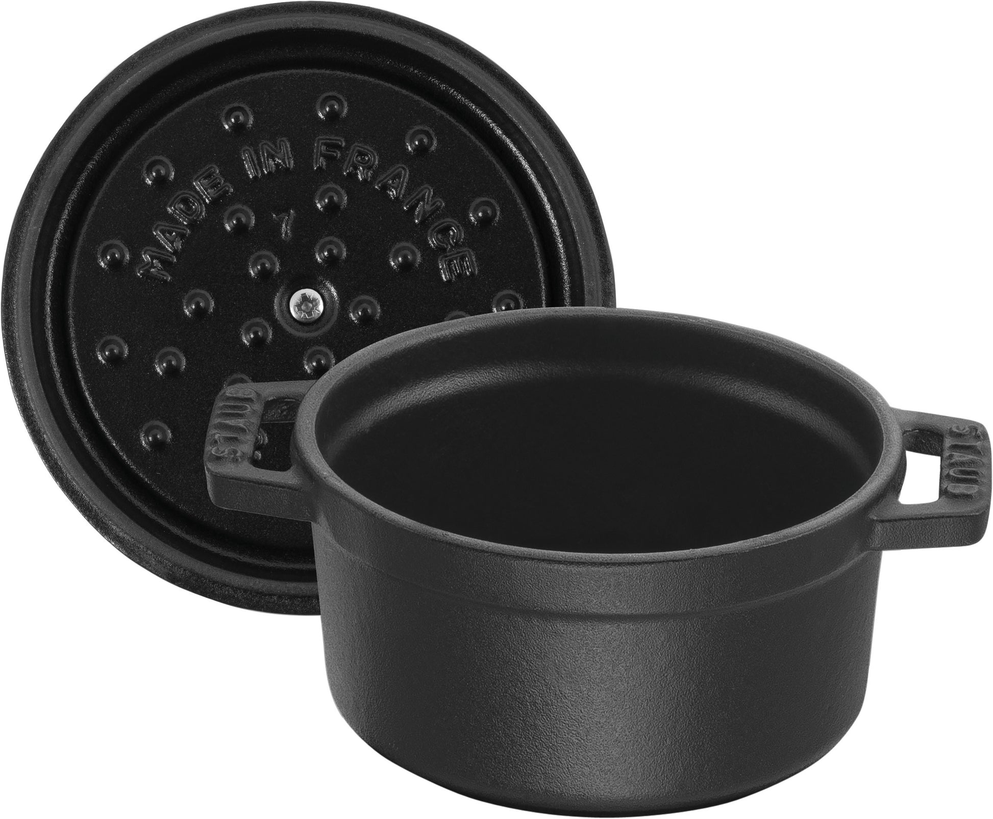 Staub Cocotte, 12 cm aus Gusseisen, ideal zum Schmoren und Servieren von kleinen Portionen.
