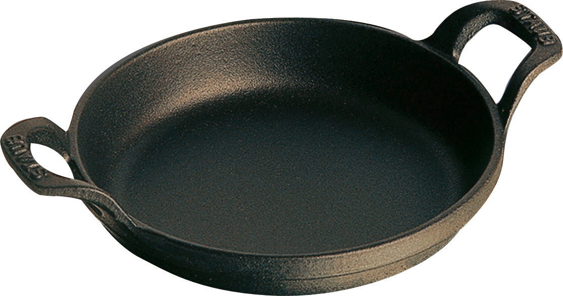 Staub Auflaufform aus Gusseisen, 12 cm, ideal für Gratins und Aufläufe.