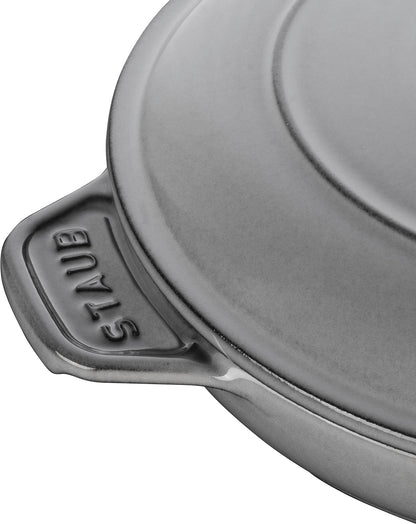 Staub Auflaufform aus Gusseisen, geeignet für gesunde Aufläufe und direktes Servieren
