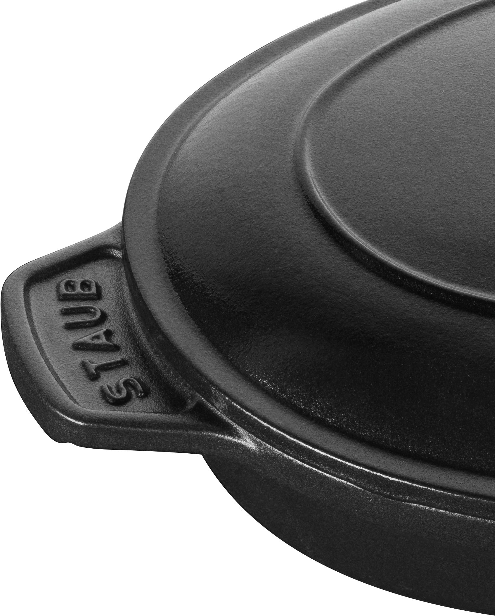 Staub Ofenform aus Gusseisen mit Deckel, ideal für Aufläufe und Gratins
