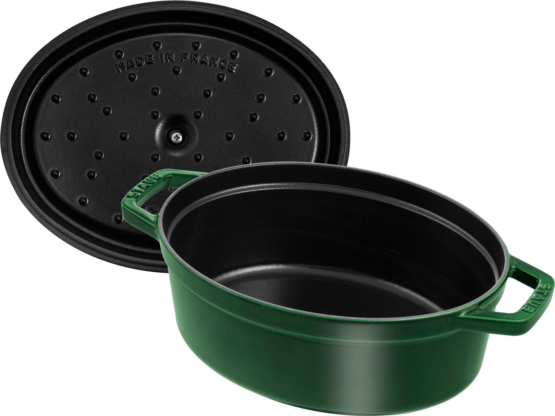 Staub Cocotte 27 cm in Basilikum-Grün, geeignet für schmackhafte Zubereitungen