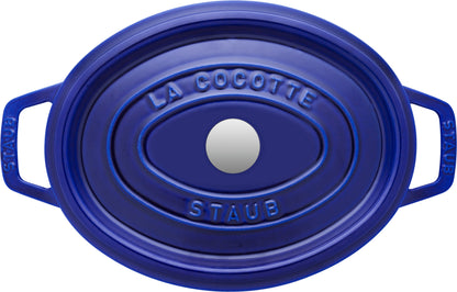 Staub Cocotte 27 cm in Dunkelblau, ideal zum Kochen und Schmoren