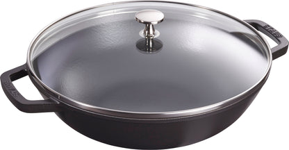 Staub Wok aus Gusseisen mit Glasdeckel, ideal für schnelles und schonendes Kochen