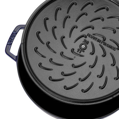 Staub Bräter mit Chistera Drop-Structure, 28 cm, ideal für das Kochen von Schmorgerichten.