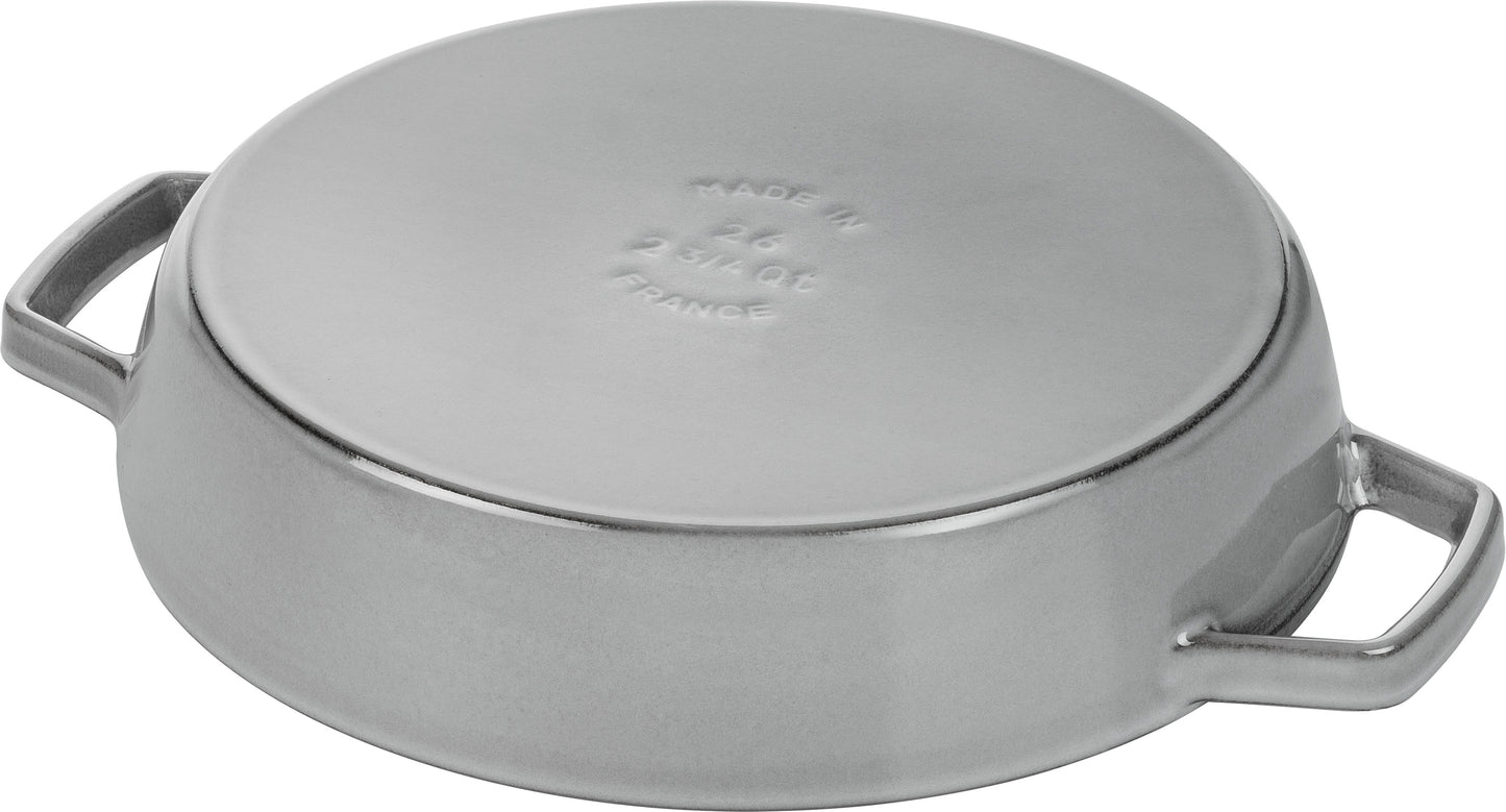 Staub Bratpfanne mit 2 Griffen, 20 cm aus Gusseisen für gleichmäßiges Garen.