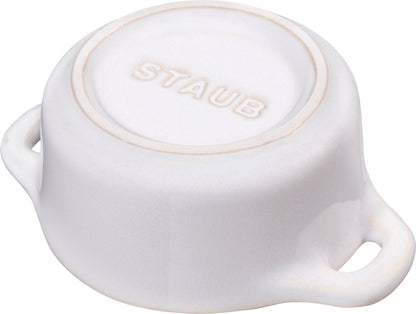 Staub Mini Cocotte in Elfenbein-Weiß für die Zubereitung von kleinen Gerichten