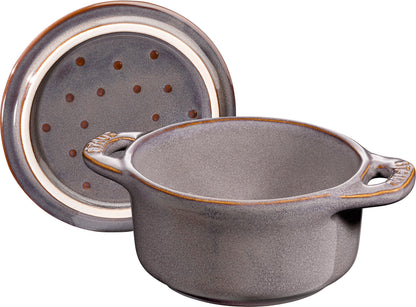 STAUB Mini Cocotte, 10 cm aus Keramik für die Zubereitung kleiner Portionen.