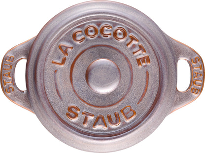 STAUB Mini Cocotte, 10 cm aus Keramik für die Zubereitung kleiner Portionen.