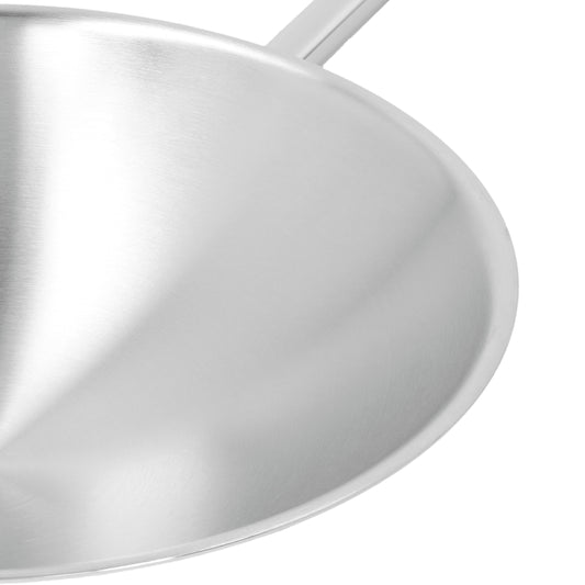 Demeyere Wok 36 cm für gleichmäßiges Garen in der professionellen Küche