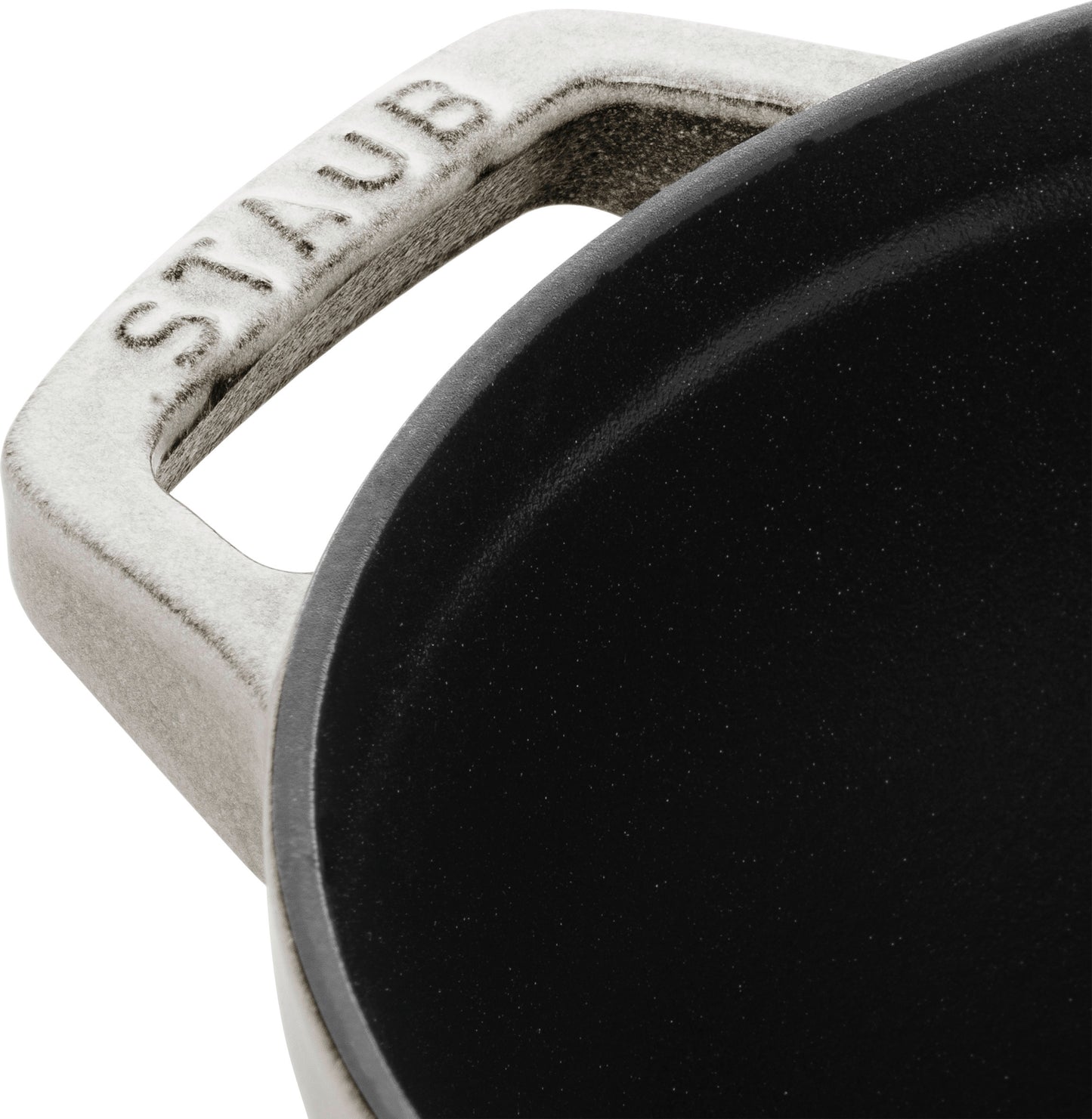 Staub Cocotte 24 cm aus Gusseisen für die professionelle Küche