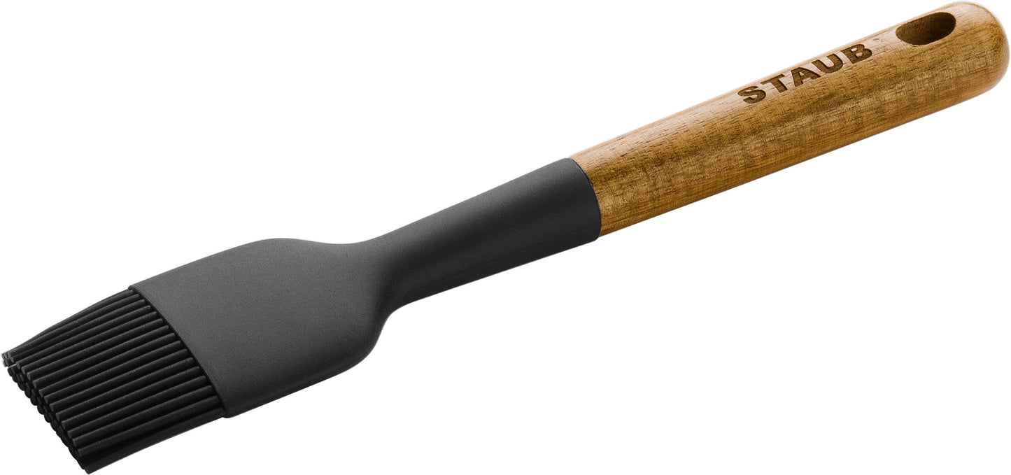 Staub Backpinsel aus Silikon zum Auftragen von Glasuren und Ölen in der Küche
