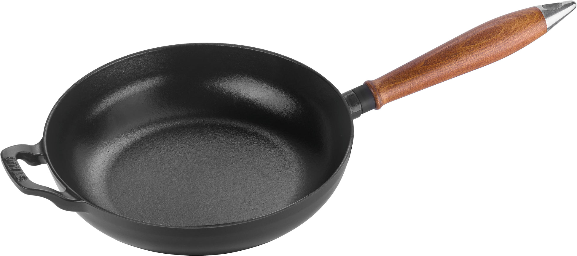 Staub Bratpfanne aus Gusseisen, 24 cm, ideal für professionelle Küchen.