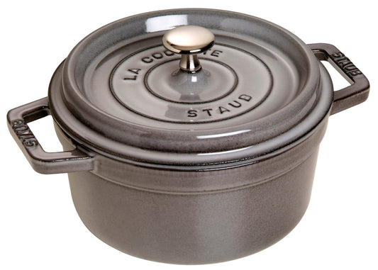 Staub Cocotte 20 cm aus Gusseisen für gleichmäßiges Garen