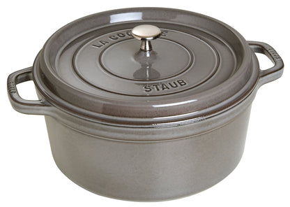 Staub Cocotte 28 cm aus Gusseisen für die Zubereitung von Gerichten