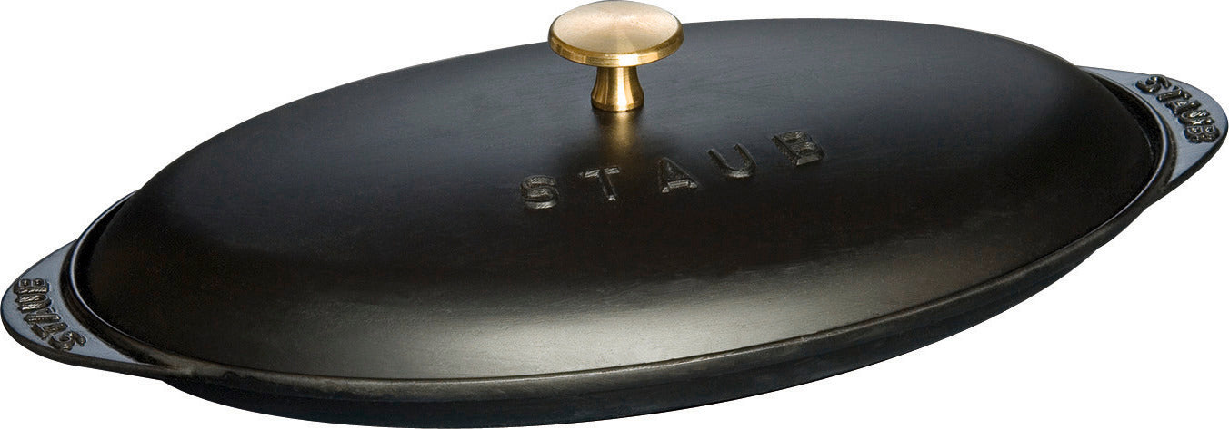 Staub Ofenform mit Deckel aus Gusseisen für die Zubereitung von Fisch