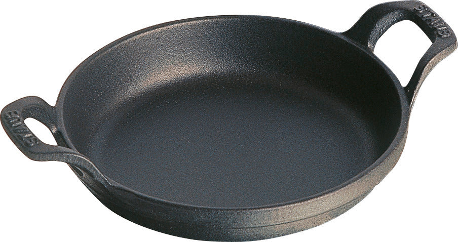 Staub Ofenform aus Gusseisen, 20 cm, für gleichmäßiges Garen und ansprechende Präsentation