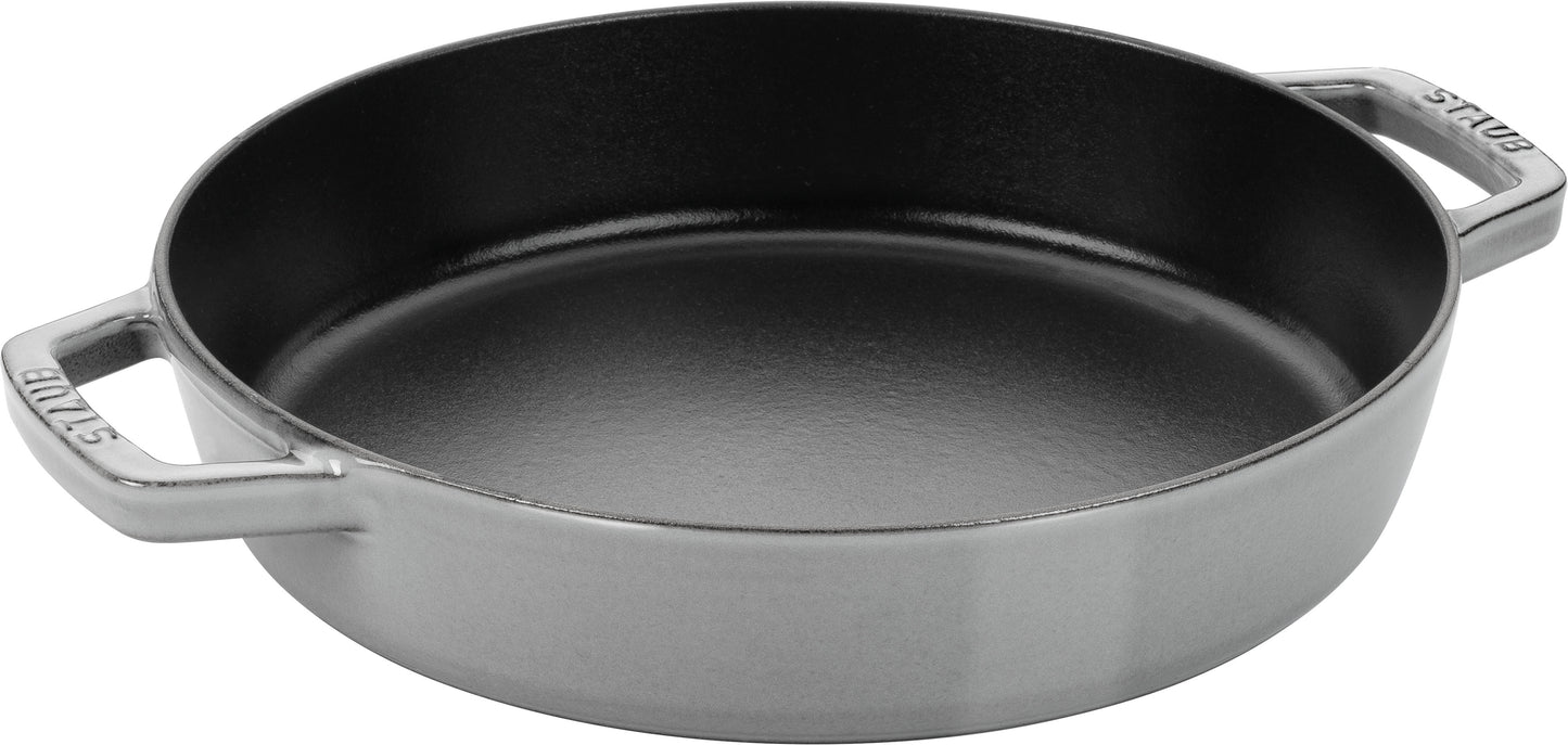 Staub Bratpfanne mit 2 Griffen, 20 cm aus Gusseisen für gleichmäßiges Garen.
