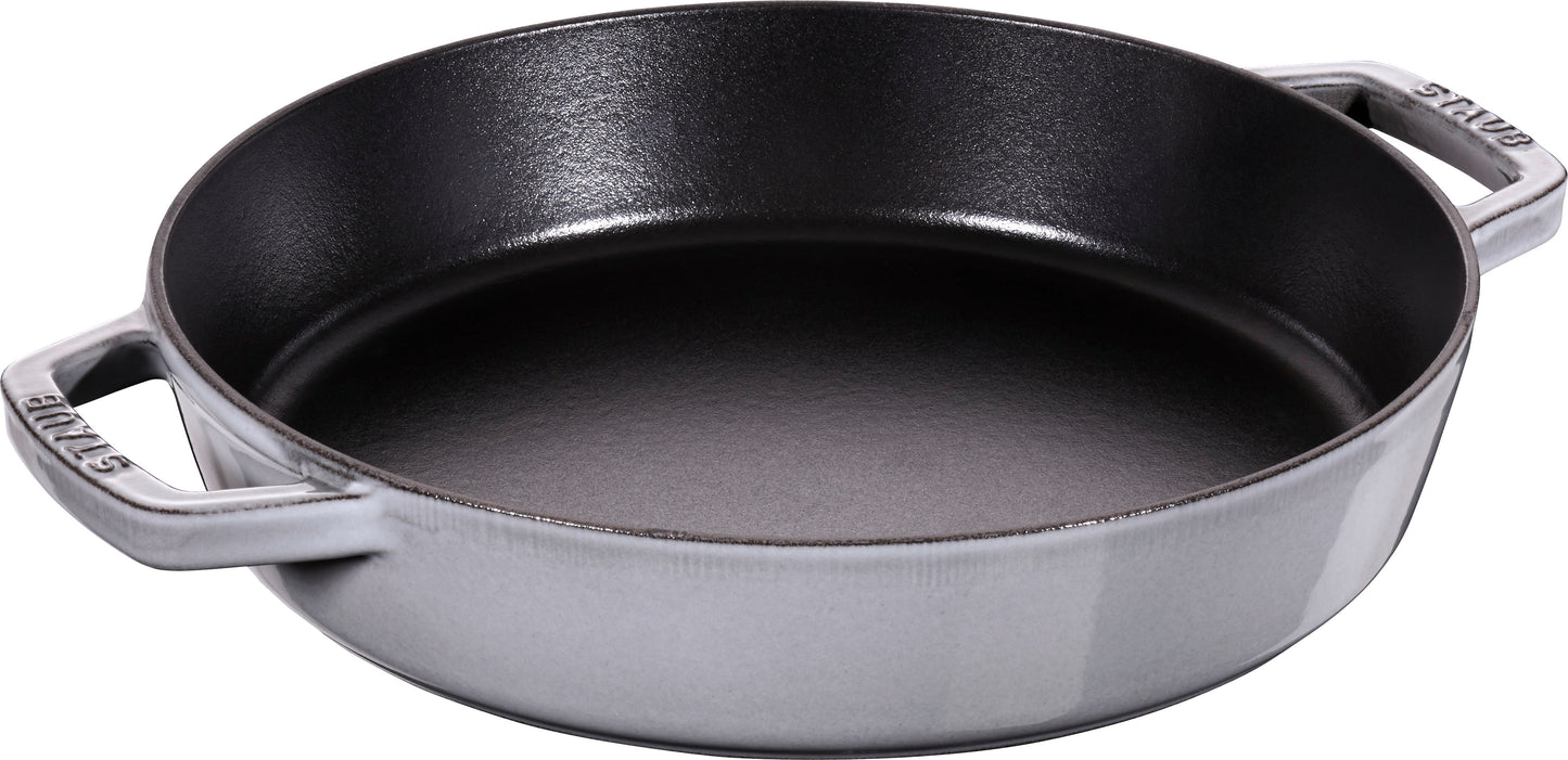STAUB Bratpfanne 26 cm aus Gusseisen für Anbraten und Servieren