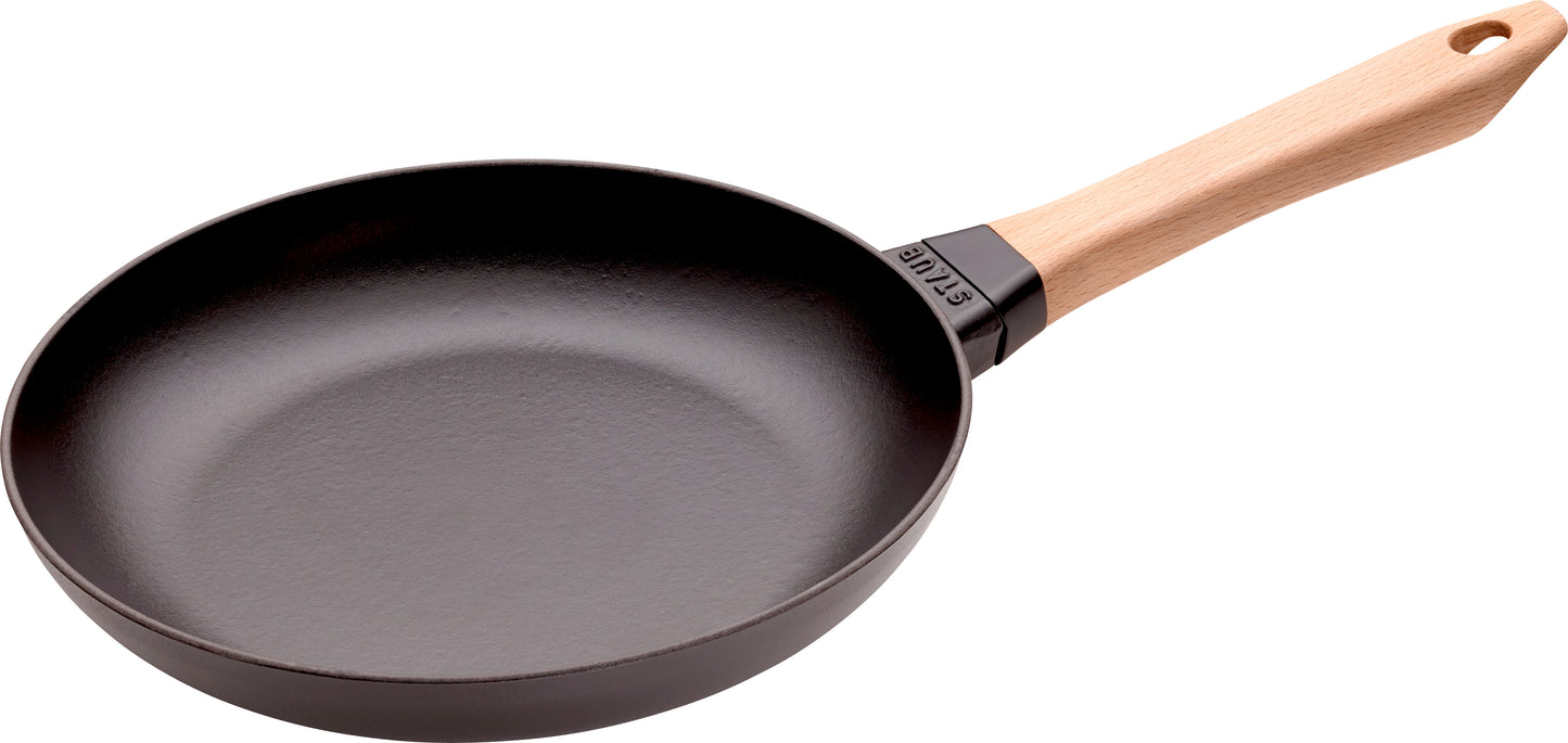 Staub Bratpfanne mit Holzgriff, 26 cm für professionelles Kochen