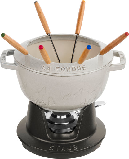 Staub Fondue Set aus Gusseisen für gesellige Kochabende