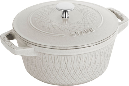 Staub Cocotte 24 cm aus Gusseisen für die professionelle Küche