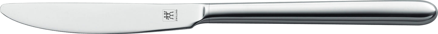 ZWILLING Menümesser aus Edelstahl, ideal für den gedeckten Tisch.