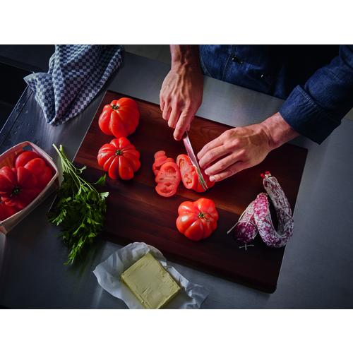 WÜSTHOF Gemüsemesser 10 cm mit ergonomischem Griff und schlanker Klinge für präzises Schneiden.