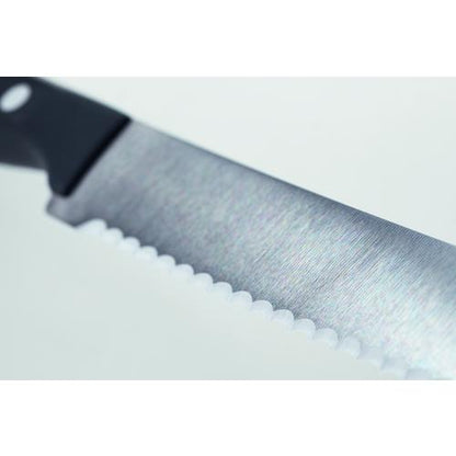 WÜSTHOF Tomatenmesser mit Wellenschliff 14 cm für präzises Schneiden von Tomaten und Käse.